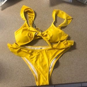 Zaful Tied Ruffle Padded Bikini Set Yellow NWT